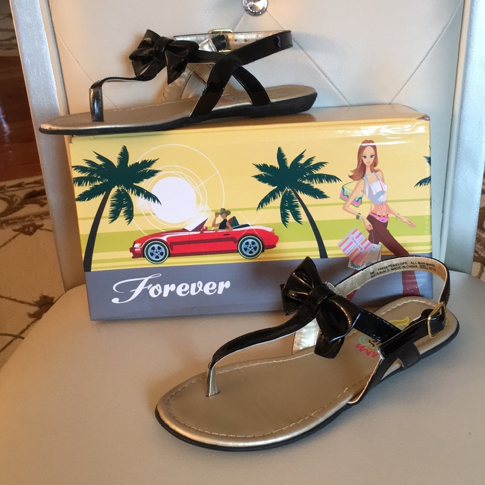 Forever girls flat sandals